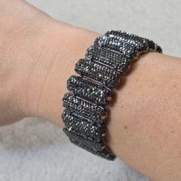 Black Cuff Bracelet Sparkles Fashion Jewelry Lightweight Gothic Dark Glamour - Picture 7 of 11